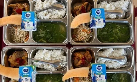 Huế yêu cầu xử nghiêm mọi hành vi cắt xén suất ăn của học sinh