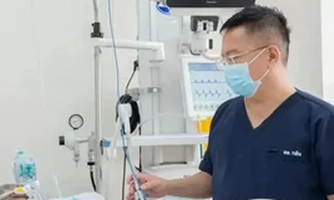 [CLIP] Nạn nhân 15 tuổi trong vụ cháy nhà lúc rạng sáng ở TPHCM bị bỏng 91%, đang thở máy