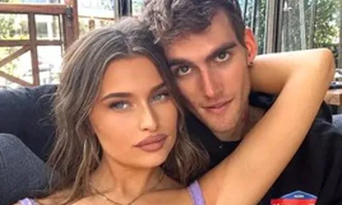 Brooklyn Beckham, Paris Hilton sốc trước cái chết của con trai Cindy Crawford