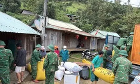 Núi Pơrlai ở Đà Nẵng xuất hiện nhiều vết nứt lớn, khẩn cấp di dời 40 hộ dân