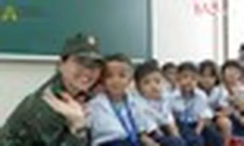 Hành trình “Trăng Sáng Muôn Nơi” tại Tây Giang: Khi màu áo lính thắp sáng vầng trăng trẻ thơ