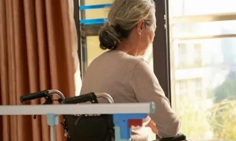 Cuộc sống nghỉ hưu khó khăn chật vật tôi mới thấm: 2 thứ đưa cho con cái "giữ hộ" là mất hẳn, lúc cần không bao giờ lấy...