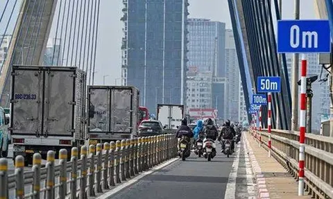Hà Nội: Giảm tốc độ làn ô tô trên cầu Nhật Tân xuống 80 km/h