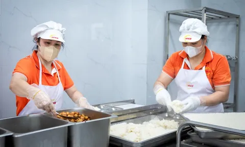 Ai chịu trách nhiệm khi bữa ăn bán trú có vấn đề?