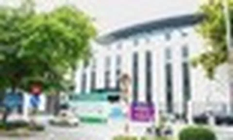 Trường đại học vừa được tỷ phú Nguyễn Thị Phương Thảo chọn đầu tư: Doanh thu đạt 191 tỷ đồng, trả lương 148 tỷ đồng, quy tụ 114 Tiến sĩ, Phó giáo sư, Giáo sư