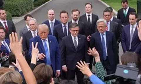 Tổng thống Mỹ Trump ký ‘hiến pháp’ AI cùng các trùm công nghệ