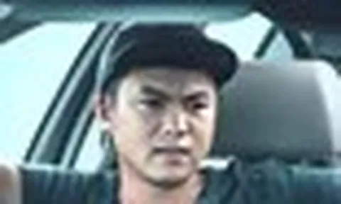 Từ đứa trẻ sống ở chùa, kiếm sống ở Thảo Cầm Viên giờ là đạo diễn trăm tỷ 'bám đuổi' Trấn Thành, Đặng Thái Huyền
