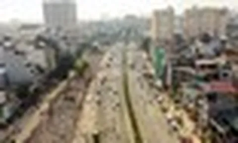 Bãi đỗ xe 4 mặt tiền giữa Vành đai 1 Hà Nội dần thành hình