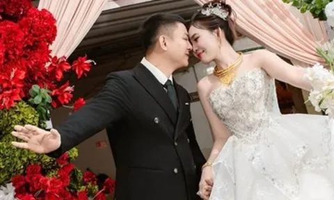 200 fan dự đám cưới ca sĩ Hoài Lâm, cô dâu Ngọc Trinh đeo vàng kín cổ