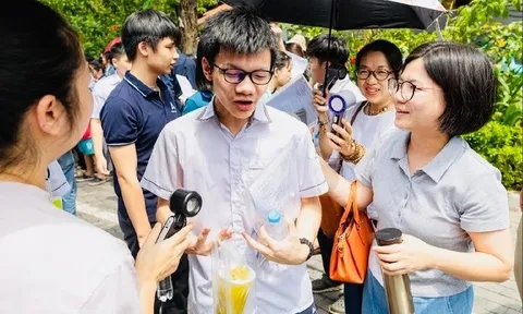 Bỏ môn thi thứ 3 có thực sự giảm áp lực thi vào 10?