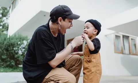Nỗi ám ảnh 'bố hoàn hảo'