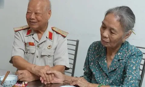 Cưới khi chưa có tình yêu, vợ chồng thiếu tướng vẫn hạnh phúc trăm năm