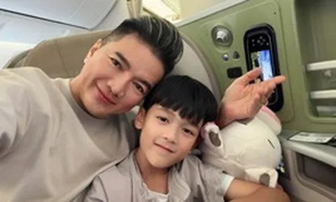 Đàm Vĩnh Hưng đưa con sang Mỹ, vợ cũ nhắn 8 chữ