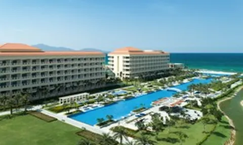 Bên trong công trình của nữ đại gia Việt từng tổ chức đám cưới bí mật cho tỷ phú Ấn Độ: Bể bơi vô cực dài nhất Đà Nẵng, thực đơn độc bản mới ra mắt