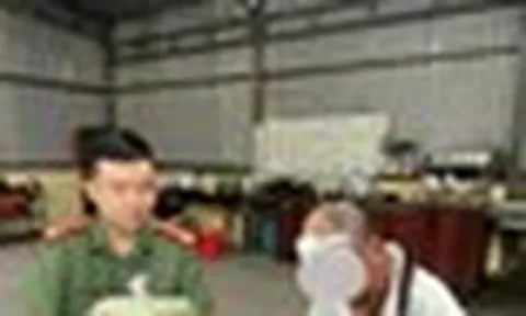 Người đàn ông đi lạc gần 800 km được công an hỗ trợ về nhà