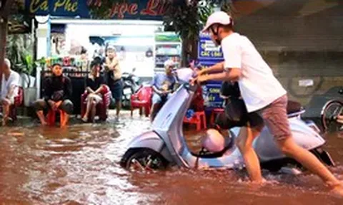 Thời tiết hôm nay 12-10: Triều cường Nam Bộ vẫn cao, miền Trung giảm mưa