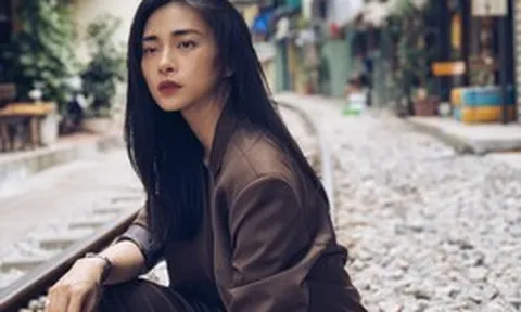 Nữ nghệ sĩ đình đám đi bán mì ở đường Ngô Quang Huy, TP.HCM