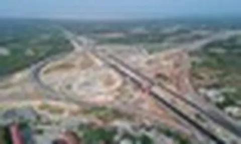 Cao tốc hơn 6.000 tỷ vừa đưa vào khai thác đã lún, nứt mặt đường, nhà thầu lập tức vào cuộc
