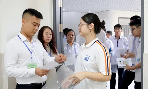 Hà Nội có 37 thủ khoa học sinh giỏi, bất ngờ với số học sinh lớp 11