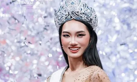 Sau á hậu Mỹ Anh đến lượt hoa hậu Quỳnh Anh xin lỗi vụ nhóm chat nói xấu