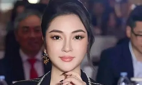 Hoa hậu Nguyễn Thị Huyền trở thành tiến sĩ