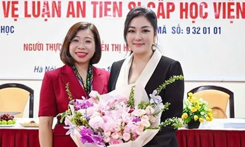 Hé lộ hành trình trở thành Tiến sĩ của hoa hậu Nguyễn Thị Huyền