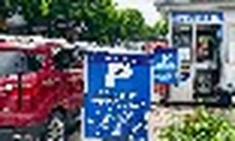 Tất cả người đi xe máy, ô tô tại Hà Nội lưu ý: Từ nay, giá trông xe có thay đổi quan trọng, cao nhất lên đến 7,5 triệu đồng
