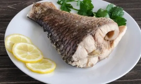 Loại cá chợ Việt bán giá bình dân nhưng giàu protein hơn cá hồi, thịt thơm bổ dưỡng cho bé