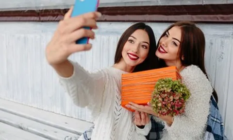 20 lời chúc ngày 20/10 cho con gái ngọt ngào, ấm áp từ bố mẹ năm 2026