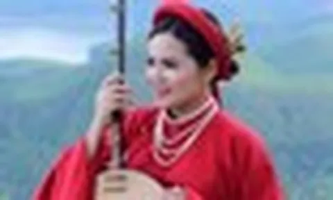 Mai Chung đưa loạt danh thắng cố đô Huế vào MV mới, ca khúc mất 3 năm “thai nghén”