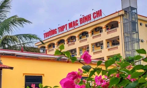 Xác minh clip học sinh có hành vi bạo lực với giáo viên