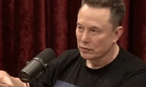 Sẽ không còn App Store hay Google Play: Dự đoán của Elon Musk về tương lai điện thoại trong vài năm tới