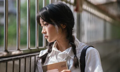 Vì sao trẻ tuổi teen đột nhiên ít tâm sự với cha mẹ?