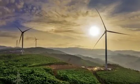 Trung Quốc đưa 'báu vật công nghệ' cao 125m sang Việt Nam, phục vụ siêu dự án 1.500 tỷ đồng sát biên giới với Lào