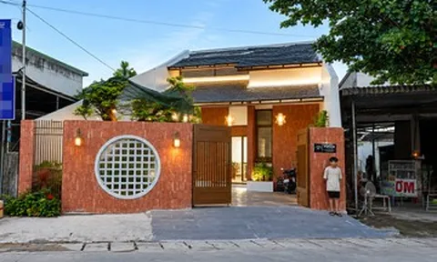 Nhà cấp 4 đẹp lạ, mát mẻ 4 con xây tặng mẹ dưỡng già ở Quảng Ngãi