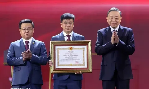 Tổng Bí thư, Chủ tịch nước dự kỷ niệm 50 năm ĐH Kinh tế TP.HCM