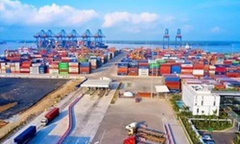 Xuất nhập khẩu Việt Nam vượt mốc 1.000 tỷ USD sau 10 tháng năm 2026