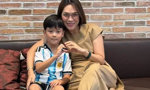 Siêu mẫu Hồ Đức Vĩnh bán phở mưu sinh, Đàm Vĩnh Hưng gọi Mỹ Tâm là người yêu cũ
