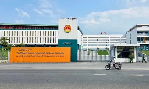 Tranh luận nóng việc Bộ GD&ĐT muốn ‘trộn’ học sinh thi tốt nghiệp