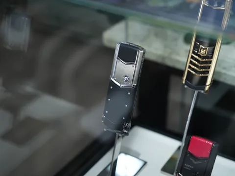 Di Động Việt ký kết hợp tác với Vertu Global độc quyền phân phối Vertu chính hãng tại Việt Nam