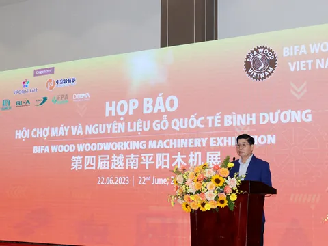 Họp báo Hội chợ máy và nguyên liệu gỗ quốc tế Bình Dương 2023