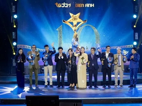 Chủ nhân của 27 chiếc cúp Ngôi Sao Xanh 2023 đã lộ diện, vinh danh xứng đáng  cho nhiều nghệ sĩ trong nước và quốc tế