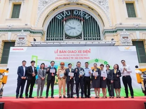 Honda Việt Nam và Bưu điện Việt Nam tiếp tục mở rộng dự án sử dụng xe điện giao hàng