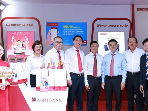 Ngành ngân hàng thành phố khai mạc triển lãm ảnh "Ngành ngân hàng đối với sự phát triển của TP.HCM"