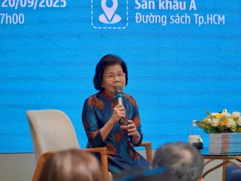 Nhà báo Vũ Kim Hạnh ra mắt sách “Sài Gòn bao thương - Một góc ký ức về tình người trong đại dịch”