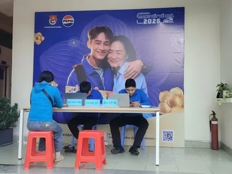 Chương trình Mang Tết về nhà 2026 - Trao những tấm vé đầu tiên cho người lao động nghèo về quê đón Tết