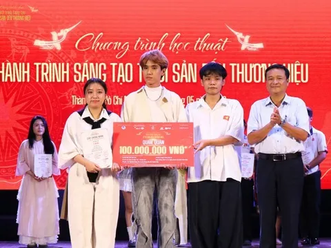 Trao giải chương trình học thuật “Hành trình sáng tạo: Từ di sản đến thương hiệu” mùa 2: Lan tỏa sáng tạo từ di sản Việt Nam