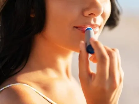 Bộ phận trên khuôn mặt dễ bị cháy nắng nhưng ít người chú ý