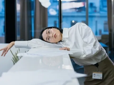 Sếp và nhân viên 'không ai nhường ai'