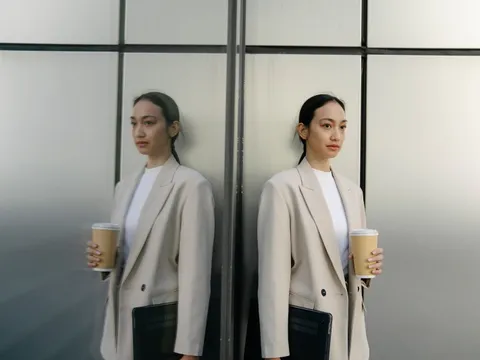 Tương lai mờ mịt của nhân viên văn phòng